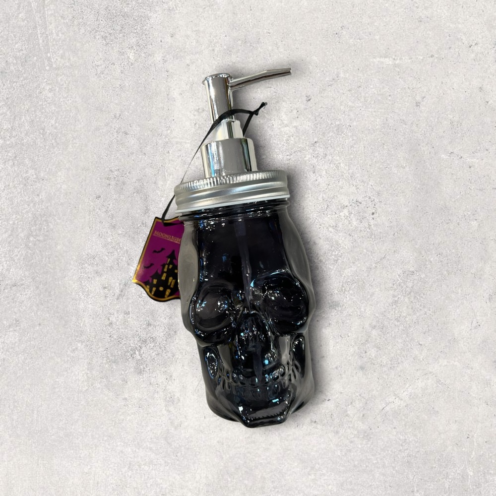 Skull soap dispenser